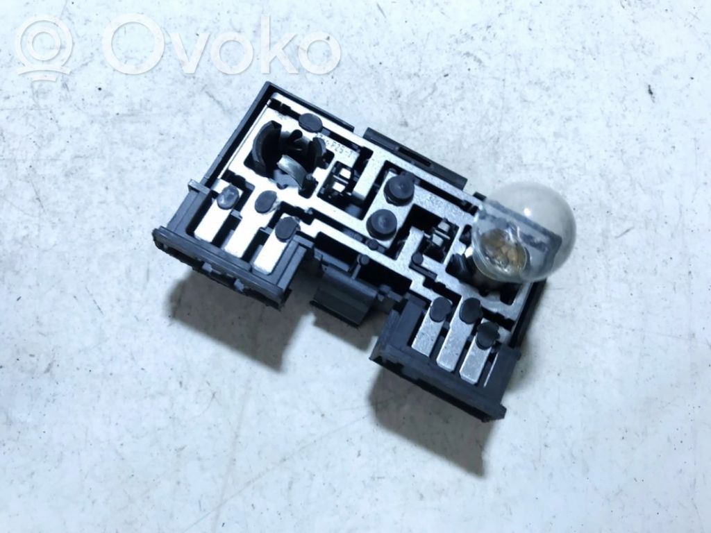 Volkswagen PASSAT B3 Portalampada fanale posteriore 