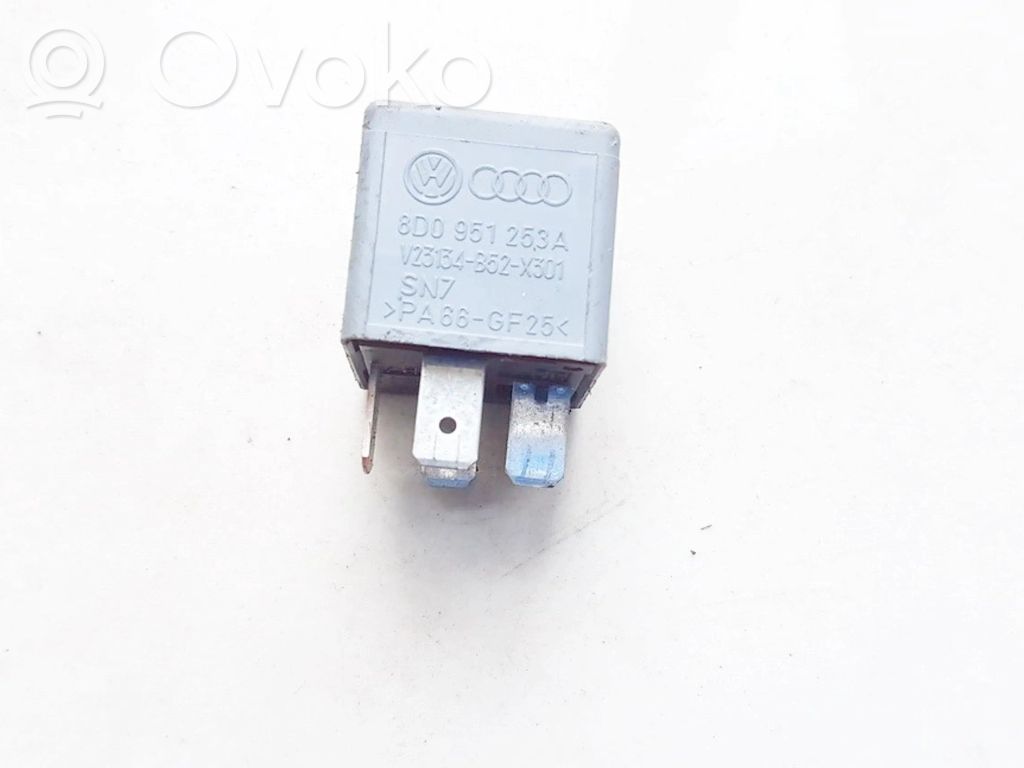 Autres relais   8D0951253A,V23134B52X301,8D0951253A,V23134B52X301