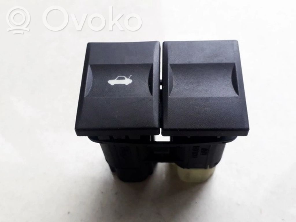 Ford Mondeo Mk III Comutator deschidere hayon