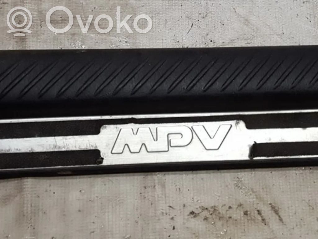 Mazda MPV Capac prag față 