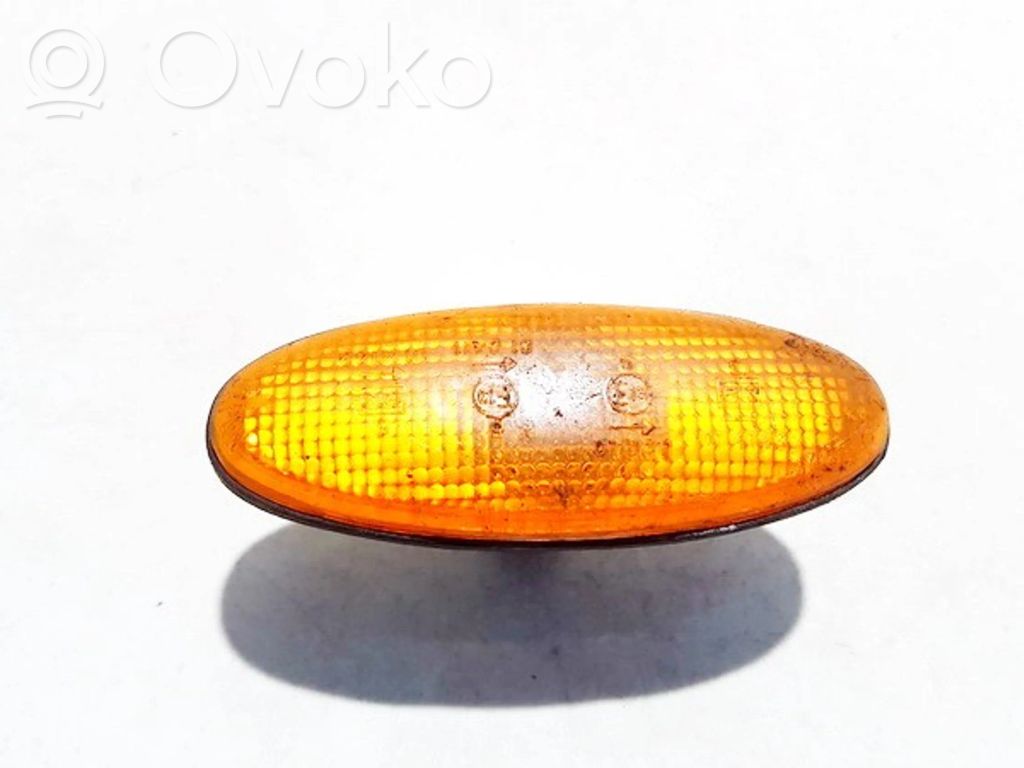 Mazda 626 Front fender indicator light 