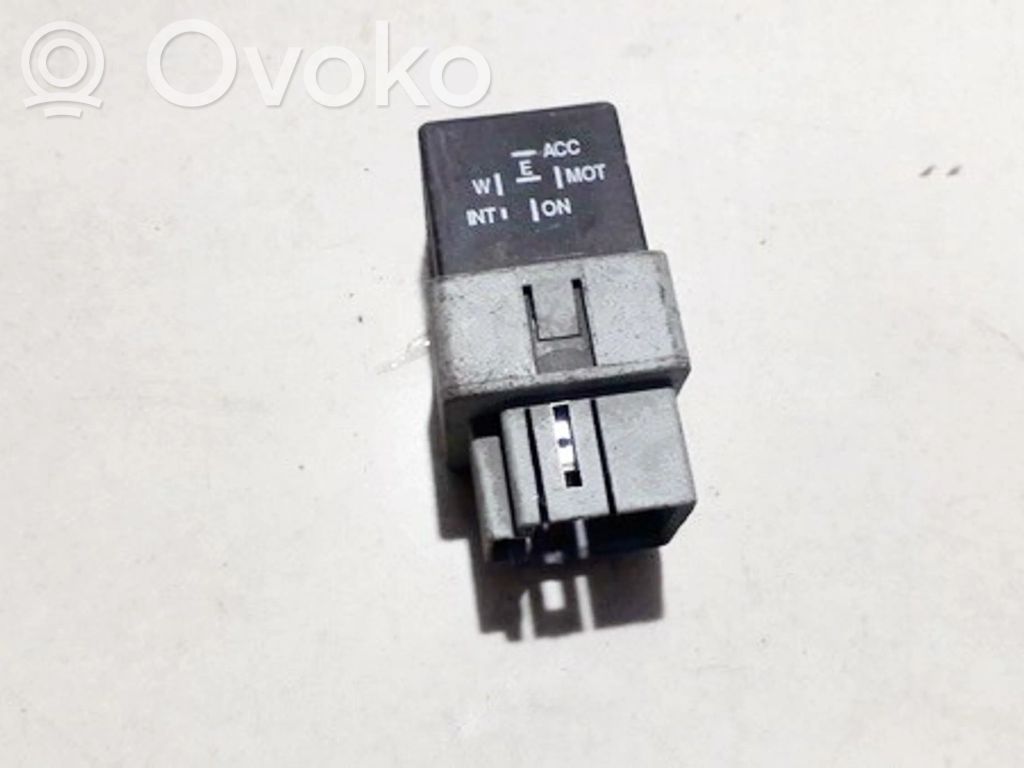 Muu rele   MB953394,MB953394