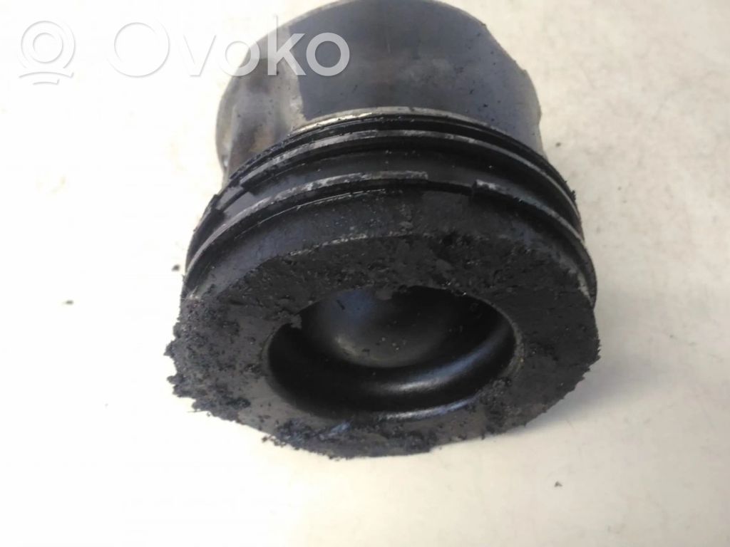 Toyota Avensis T250 Piston 
