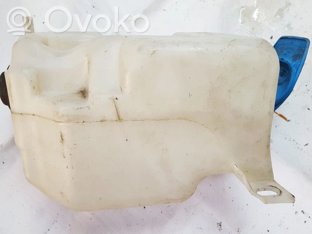 Volkswagen Golf IV Réservoir de liquide lave-glace 