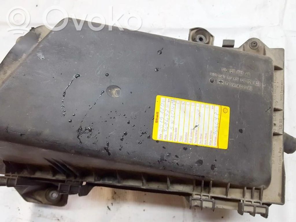 Volkswagen Golf IV Obudowa filtra powietrza