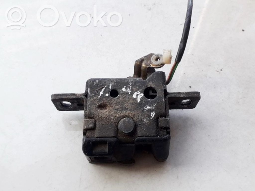 Audi 80 90 S2 B4 Blocco/chiusura/serratura del portellone posteriore/bagagliaio