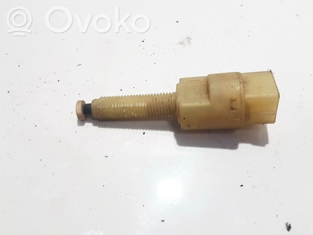 Volkswagen PASSAT B5.5 Comutator senzor pedală frână