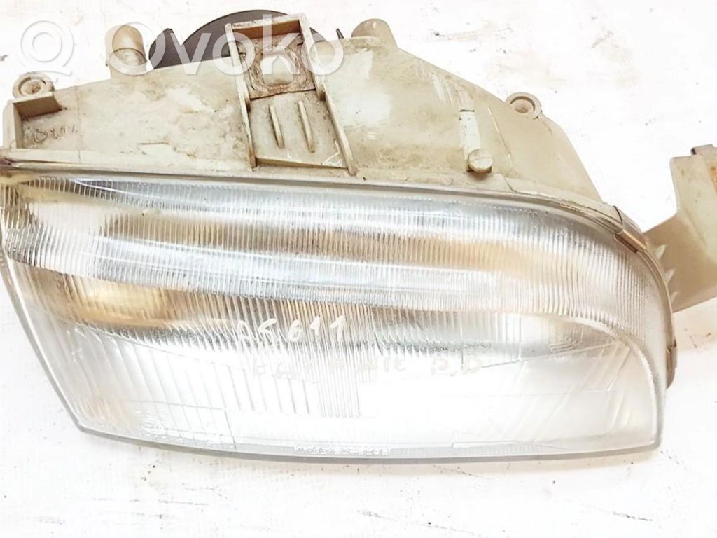 Fiat Punto (176) Phare frontale 