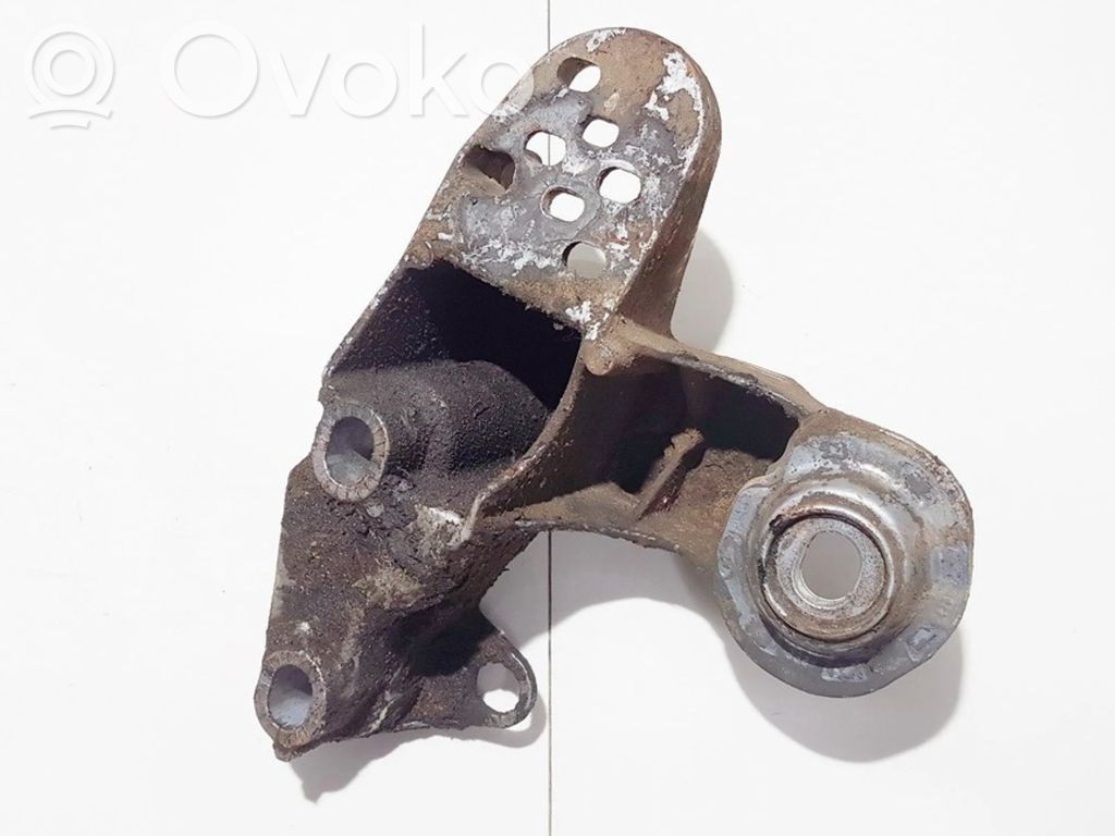 Łapa / Mocowanie silnika   4B0199351B,4B0199351B