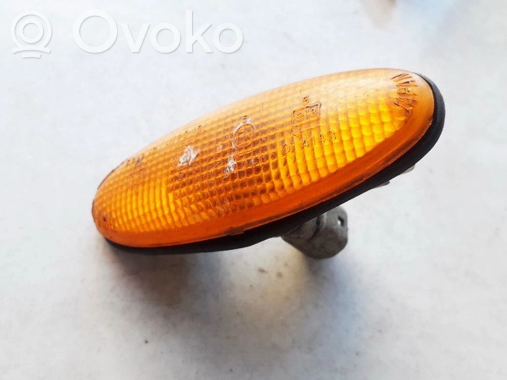 Mazda 626 Front fender indicator light 