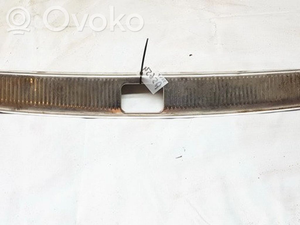 Muu vararenkaan verhoilun elementti