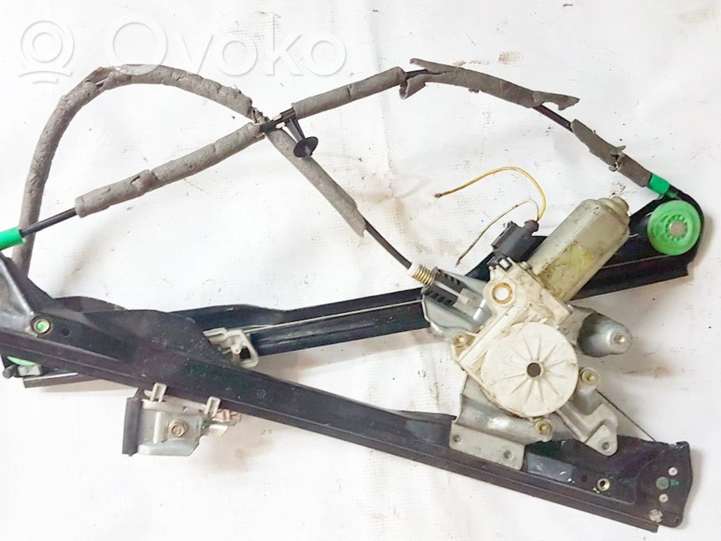 Ford Focus Alzacristalli del portellone scorrevole con motorino 