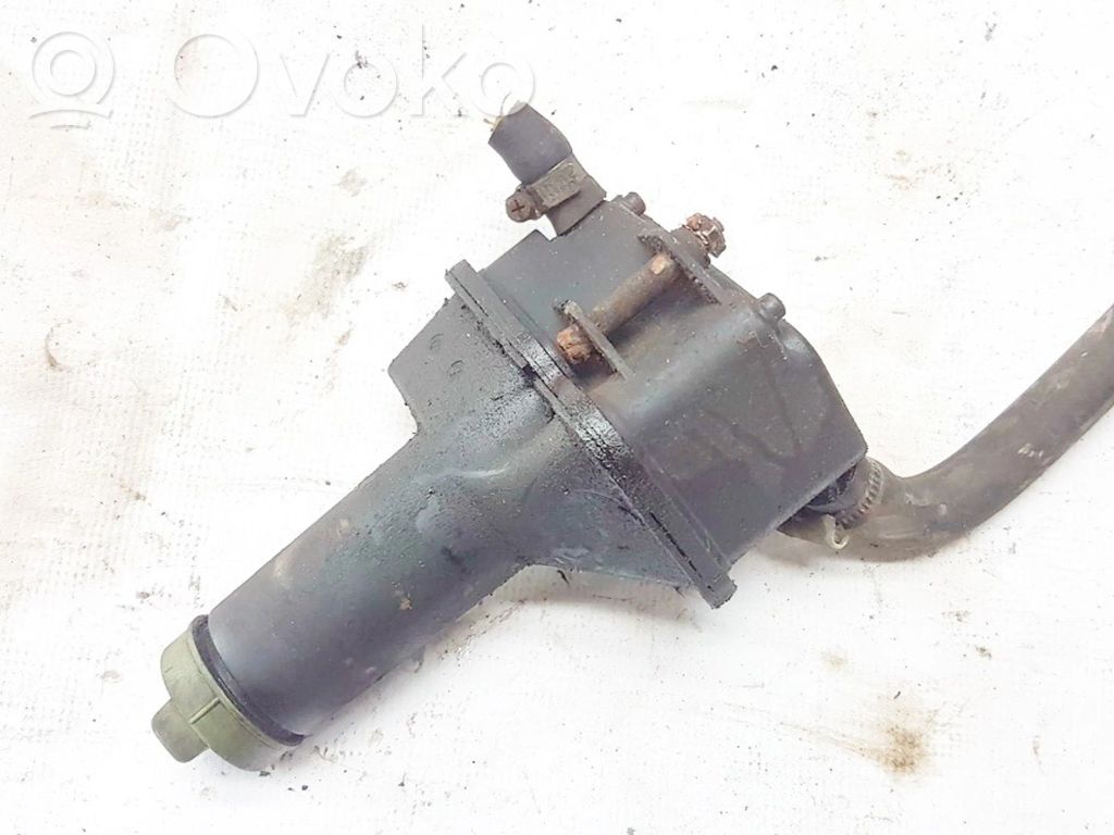 Ohjaustehostimen nestesäiliö   7M0422372A,95VW3E773AB,7M0422372A,95VW3E773AB