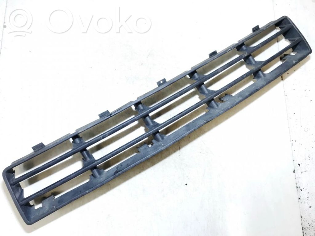 Volkswagen Golf IV Grilă inferioară bară față 
