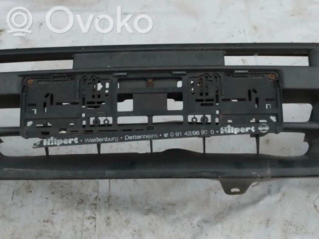Nissan Sunny Parachoques delantero 