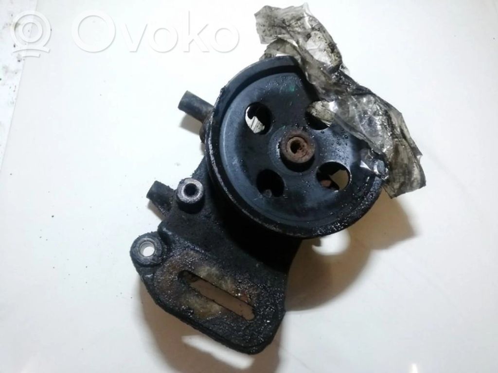 Mitsubishi Carisma Ohjaustehostimen pumppu 