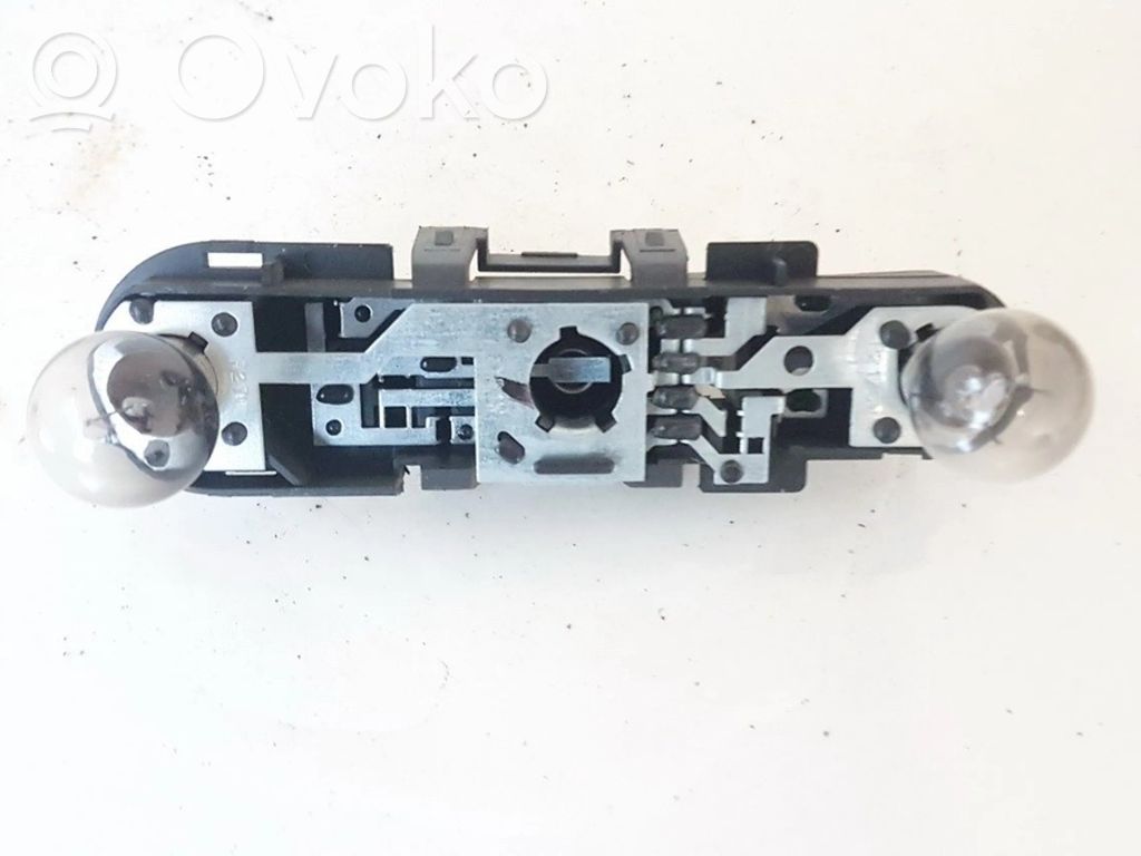 Peugeot 806 Porte ampoule de feu arrière 