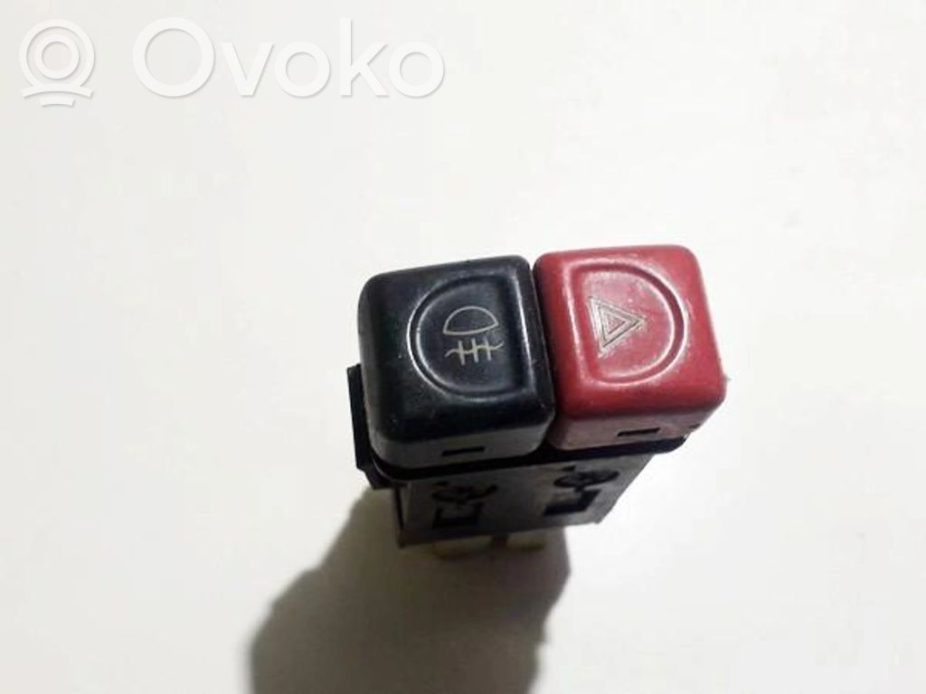 Botón interruptor de luz de peligro