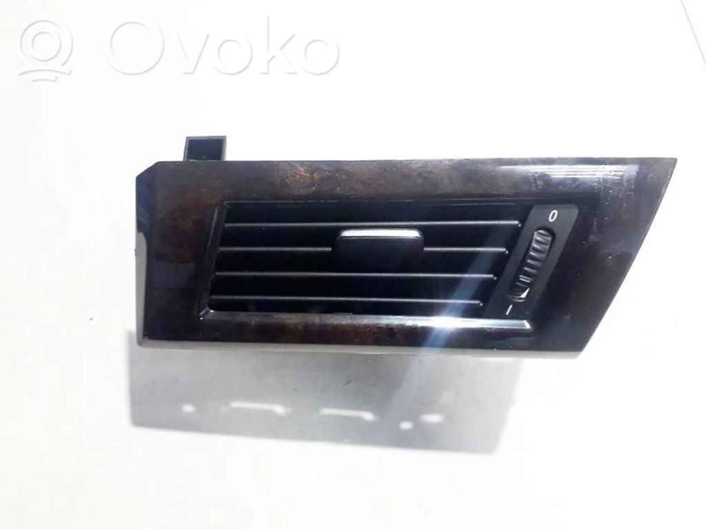 Rejilla de ventilación central del panel   64226949303,14121810,141218,64226949303