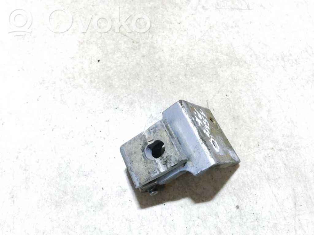 Front door upper hinge