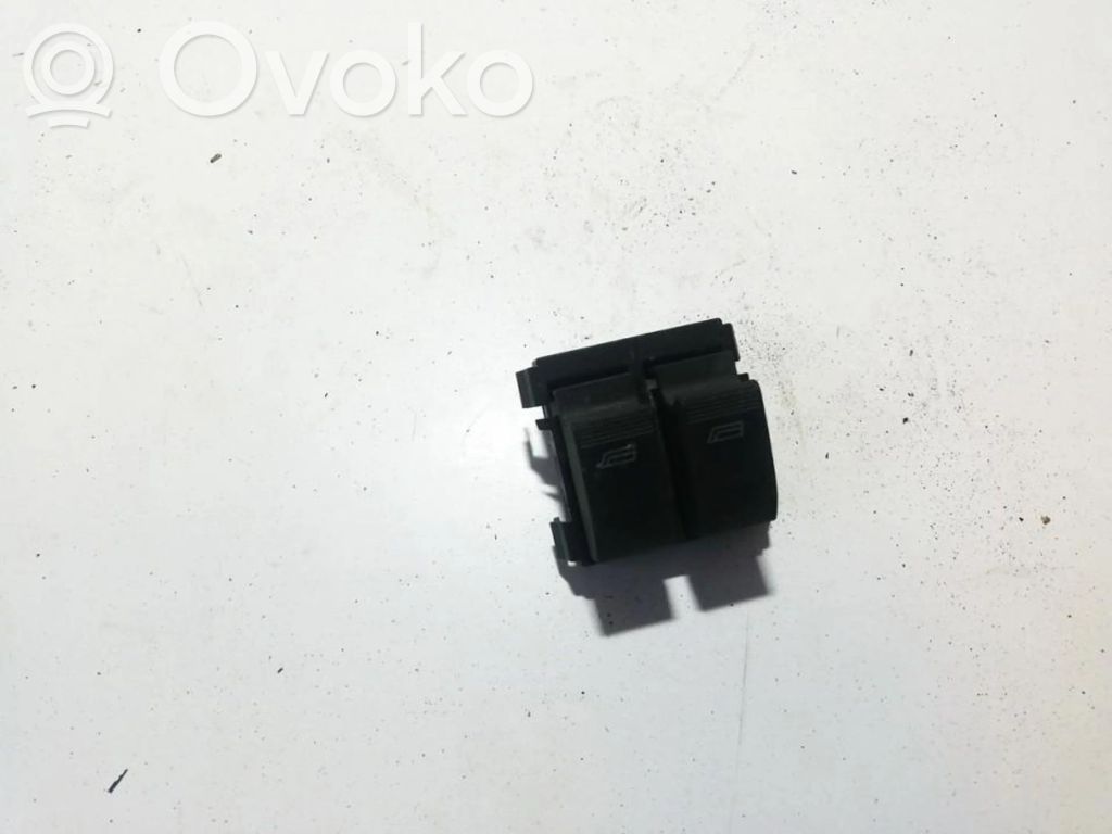 Comutator comandă geamuri electrice   8L0959851,501667,501667,8L0959851