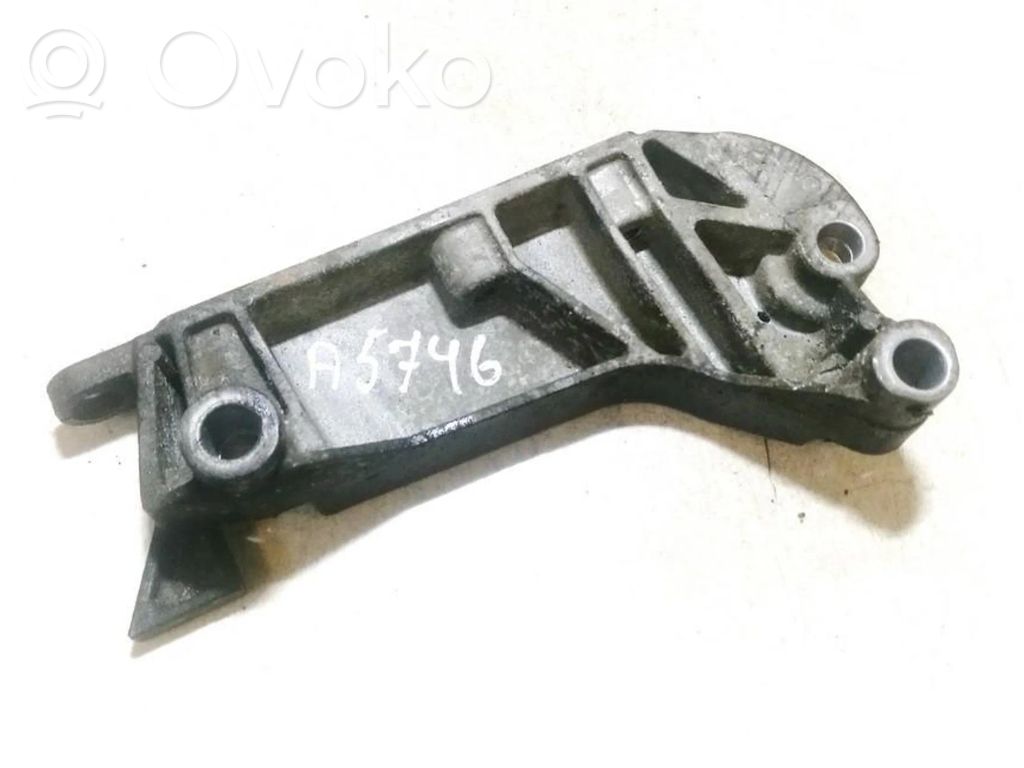 Łapa / Mocowanie silnika   9156953,9156953