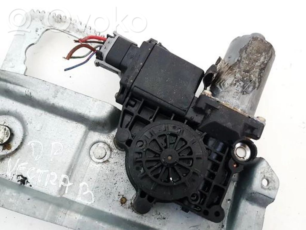 Opel Vectra B Silnik regulatora szyby drzwi przednich 
