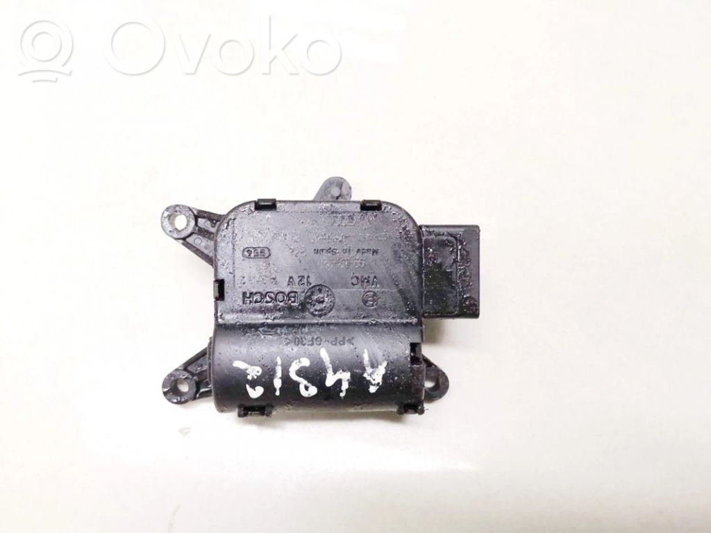 Volkswagen Touareg I Motor/actuator clapetă aer 