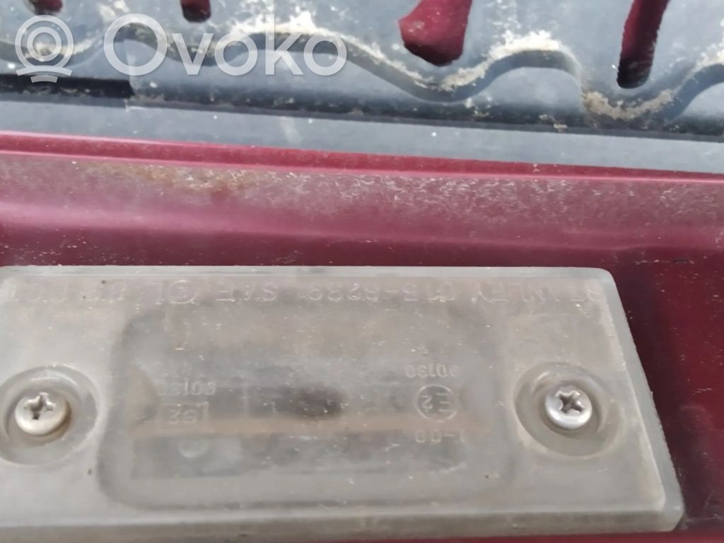 Mazda 626 Éclairage de plaque d'immatriculation