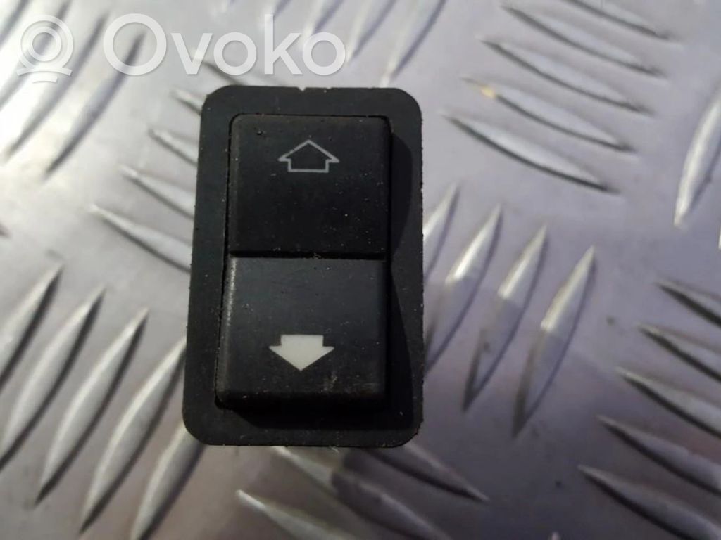 Electric window control switch   8368932,8368932