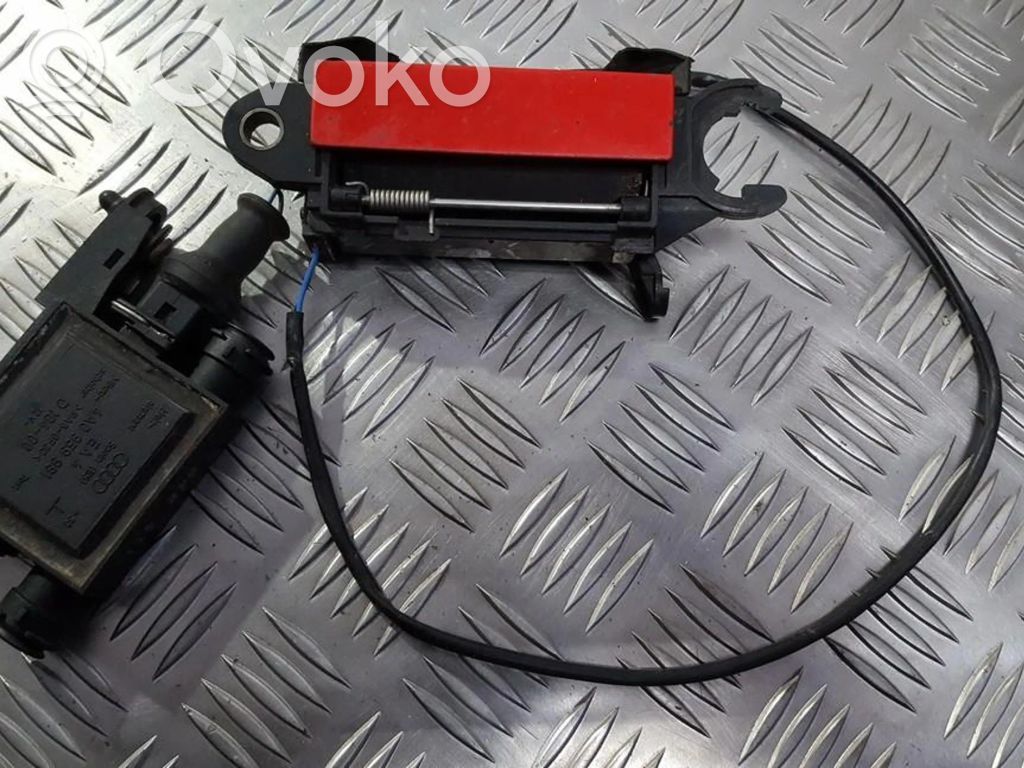 Audi A4 S4 B5 8D Maniglia esterna per portiera anteriore
