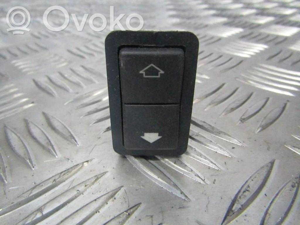 Interrupteur commade lève-vitre   8368974,8368974