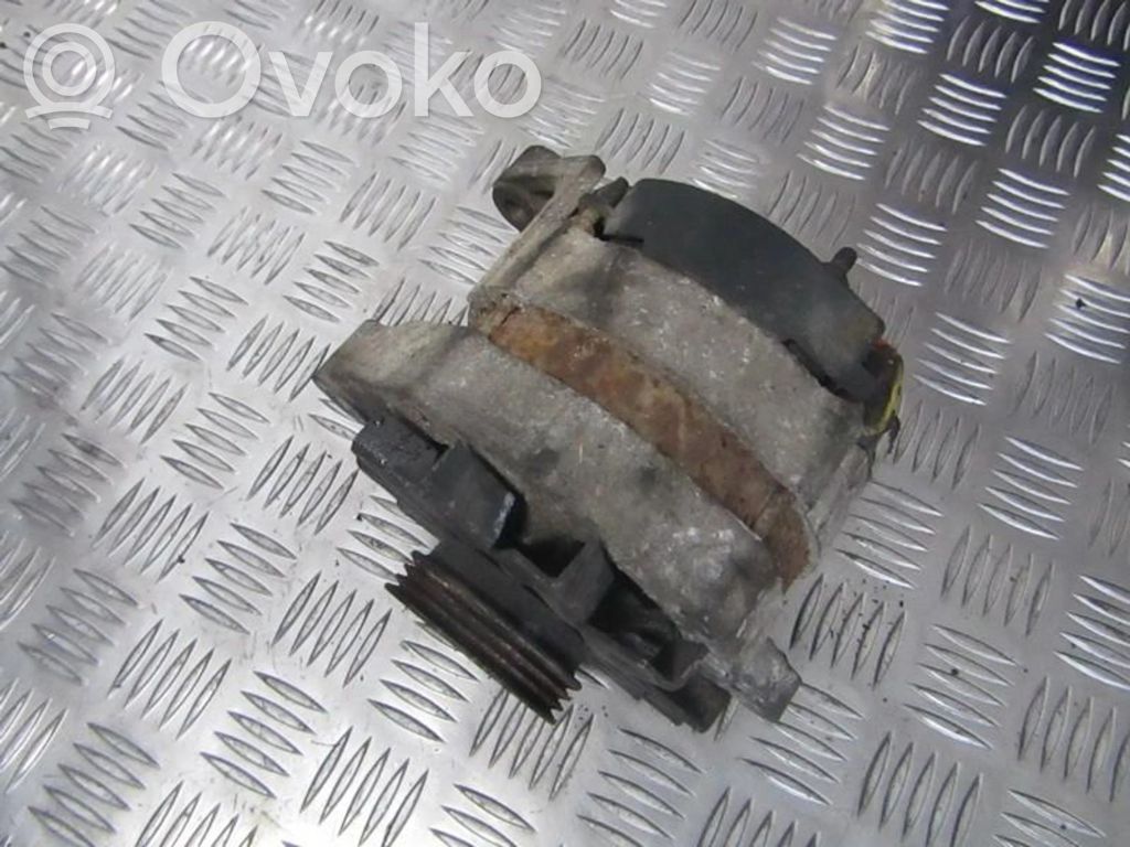 Renault Clio I Alternador 