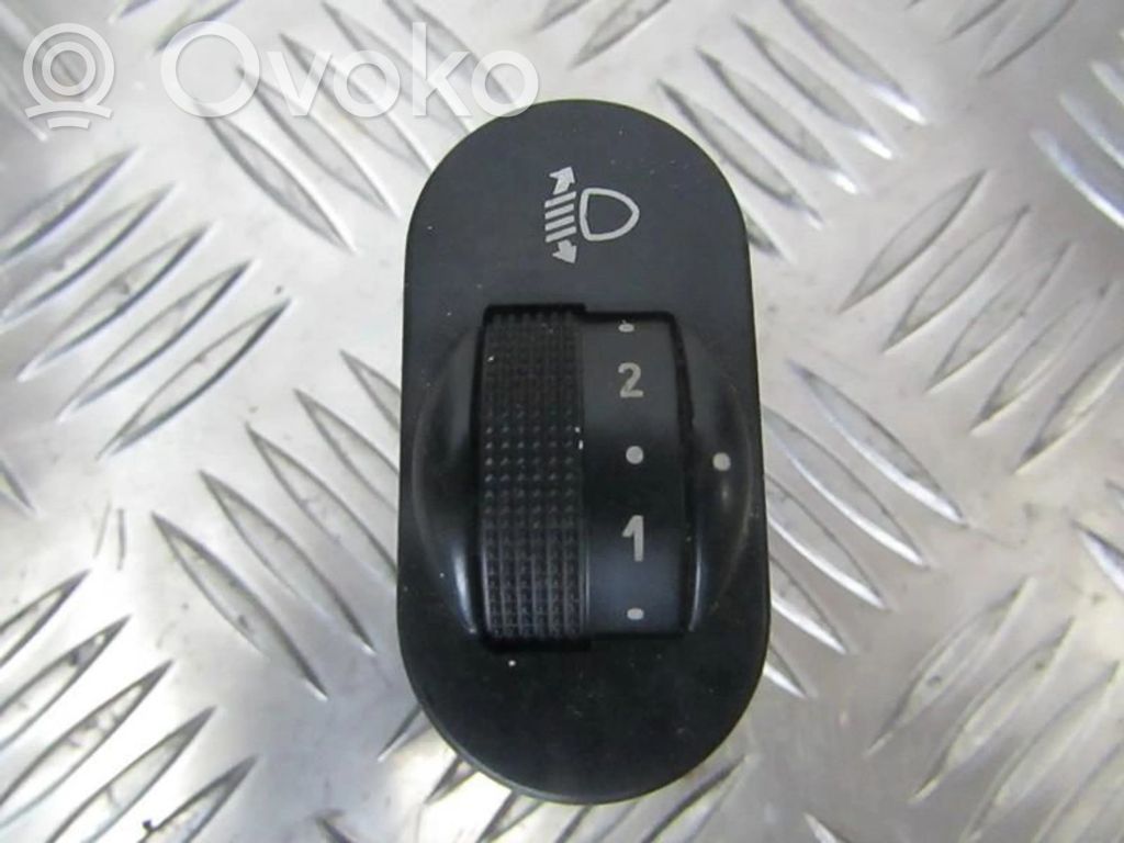 Ford Mondeo MK II Przycisk / Pokrętło regulacji świateł 