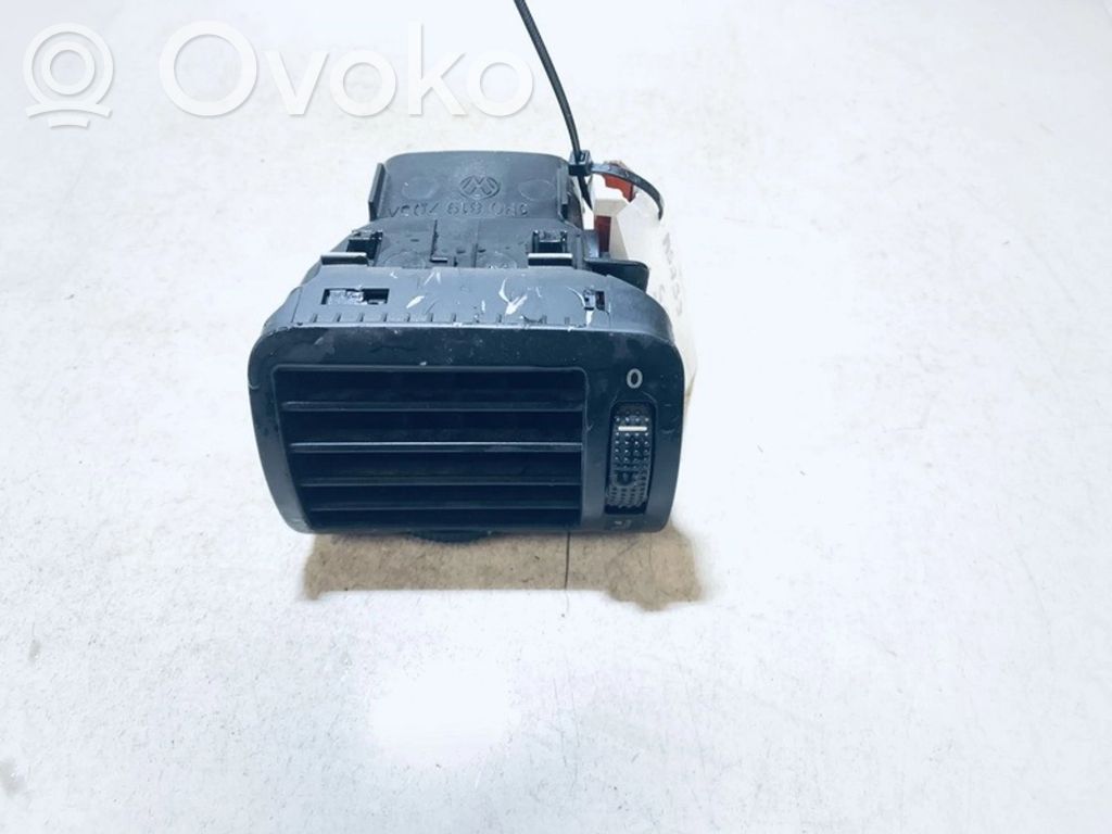 Volkswagen PASSAT B5 Grilă ventilație centrală 