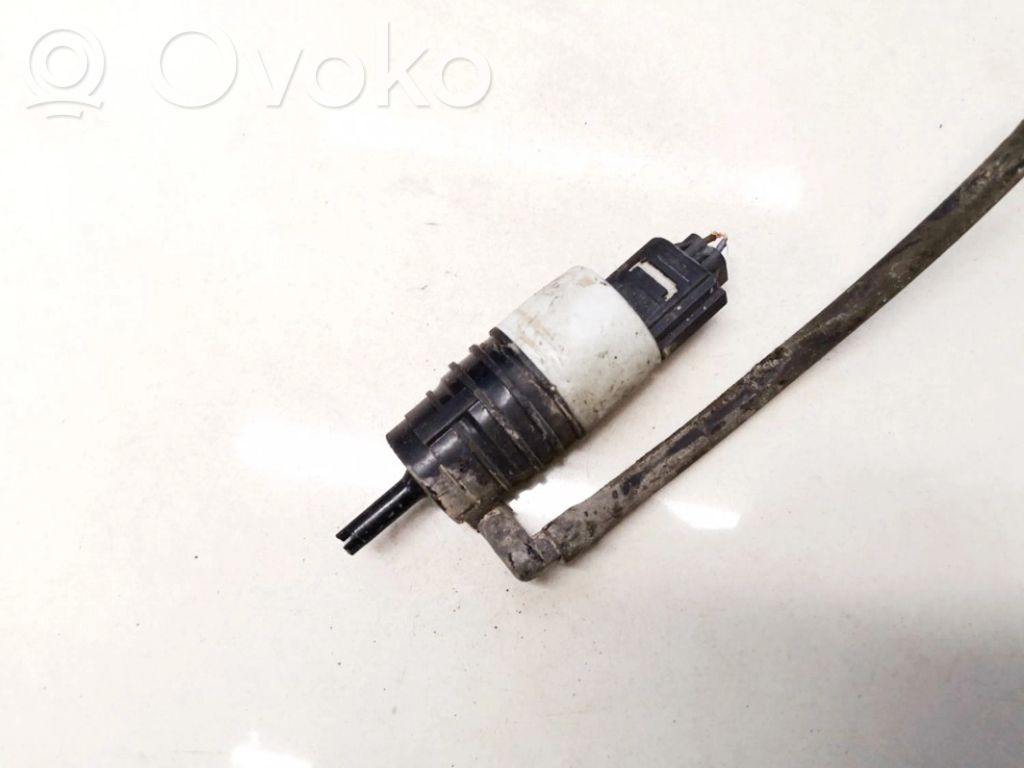 BMW 5 E60 E61 Pompa spryskiwacza szyby przedniej / czołowej 