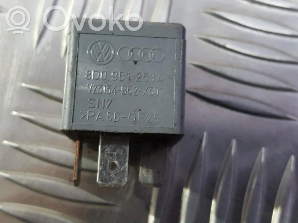 Volkswagen PASSAT B5.5 Altri relè