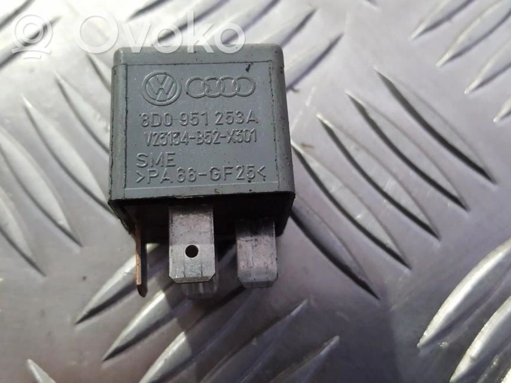 Volkswagen PASSAT B5.5 Altri relè