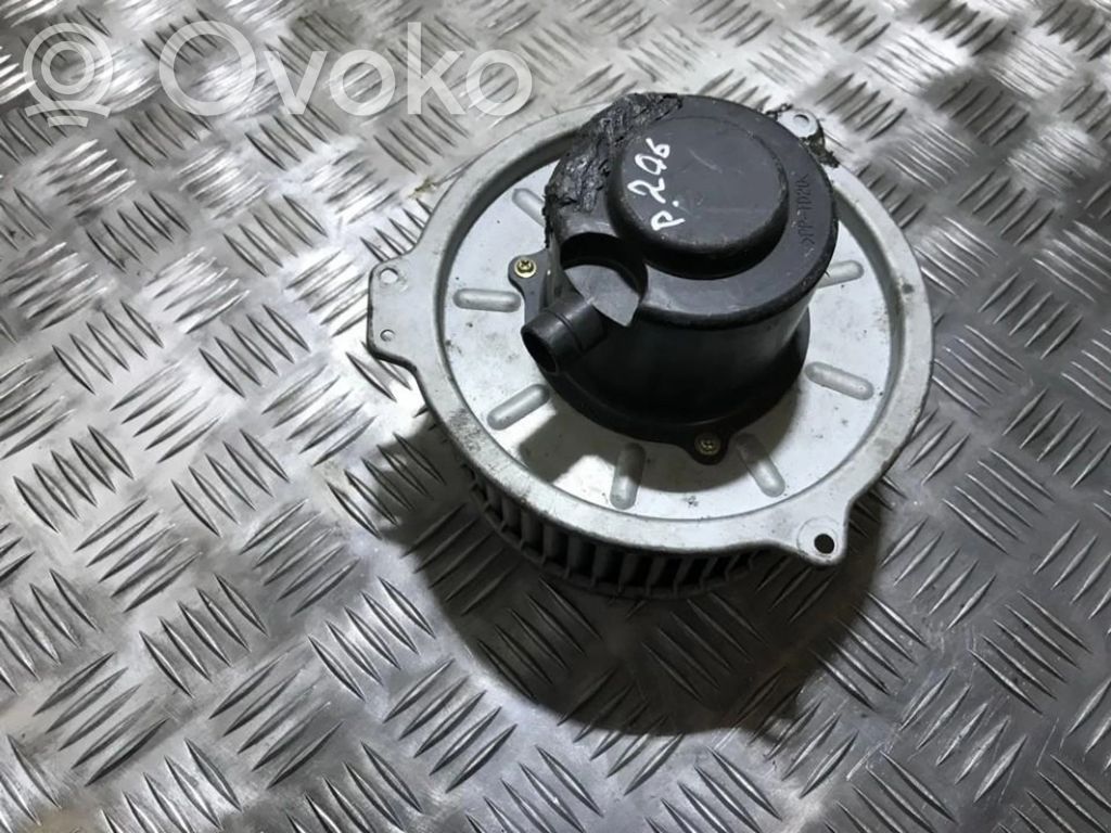 Mazda 323 Lämmittimen puhallin 