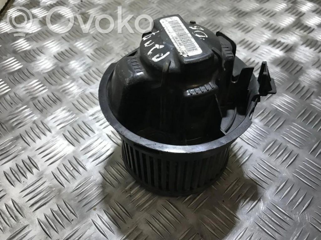Peugeot 207 Ventola riscaldamento/ventilatore abitacolo 