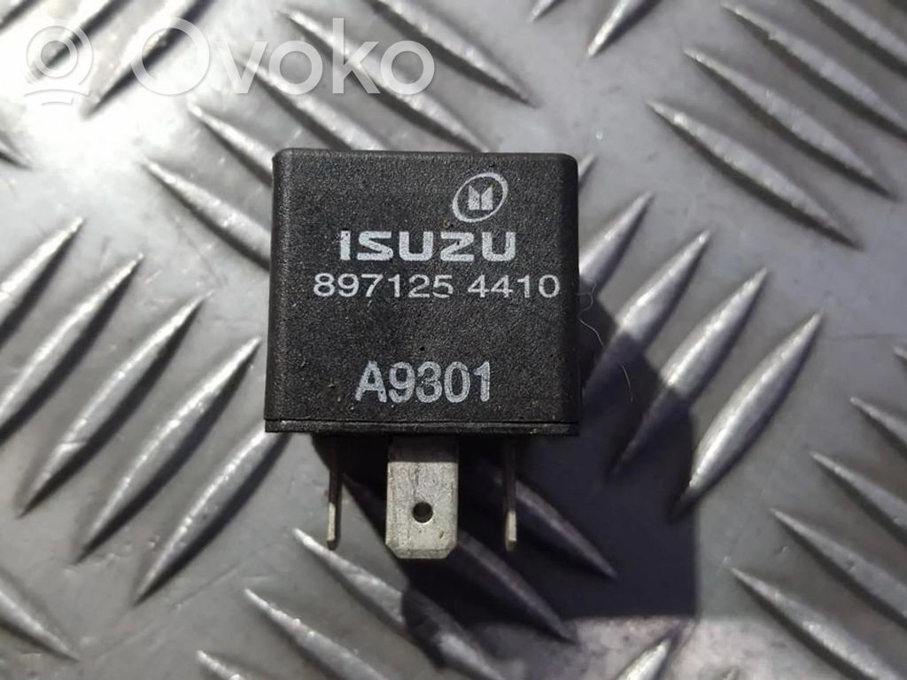 Isuzu Trooper Alte relee 