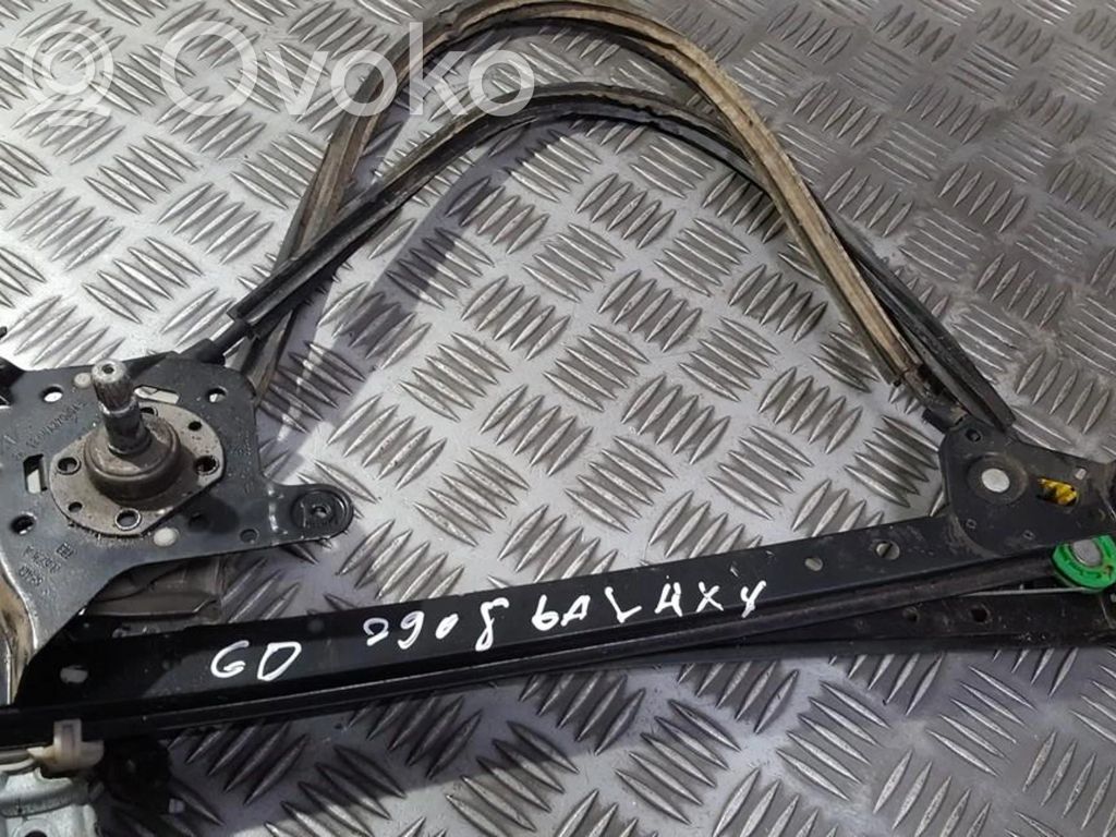Regulador con motor de la ventanilla de la puerta corredera   7M0839402K,7M0839402K