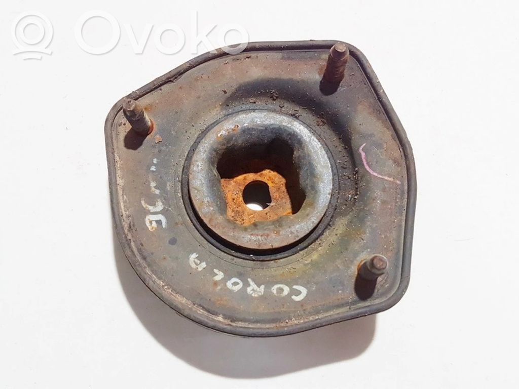 Toyota Corolla E110 Soporte del muelle espiral