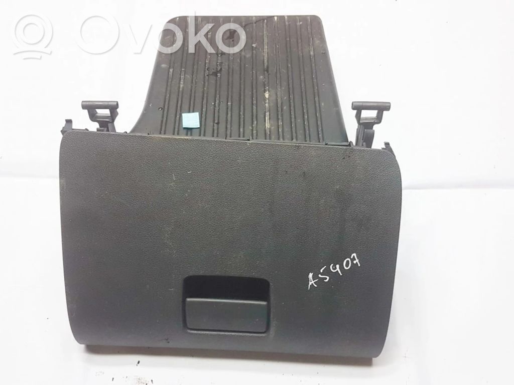 Guantera   4M5XA06008AA,4M5XA06008AA