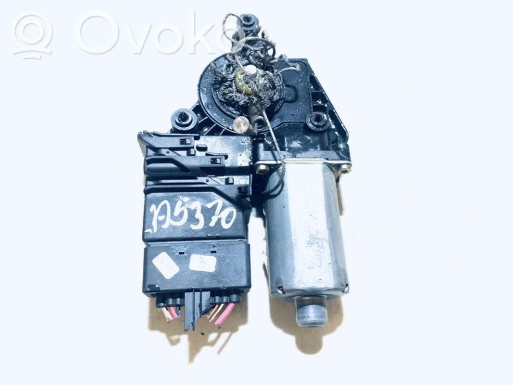 Volkswagen PASSAT B5 Silniczek podnoszenia szyby drzwi tylnych 