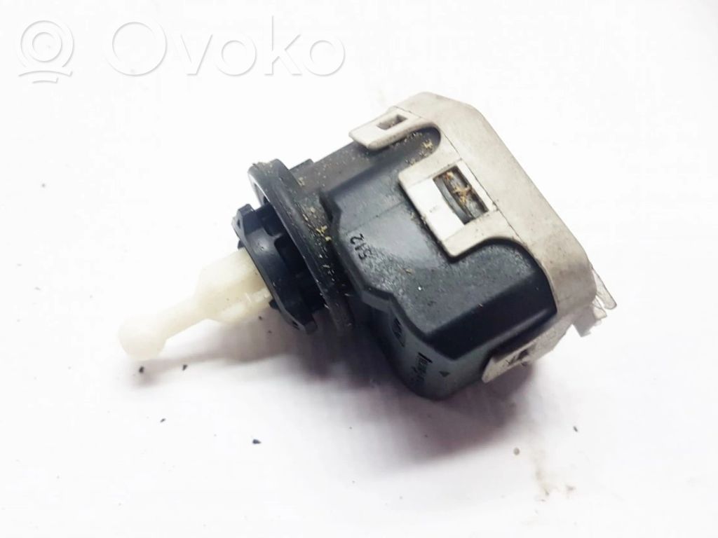 Ford Focus Headlight level adjustment motor 
