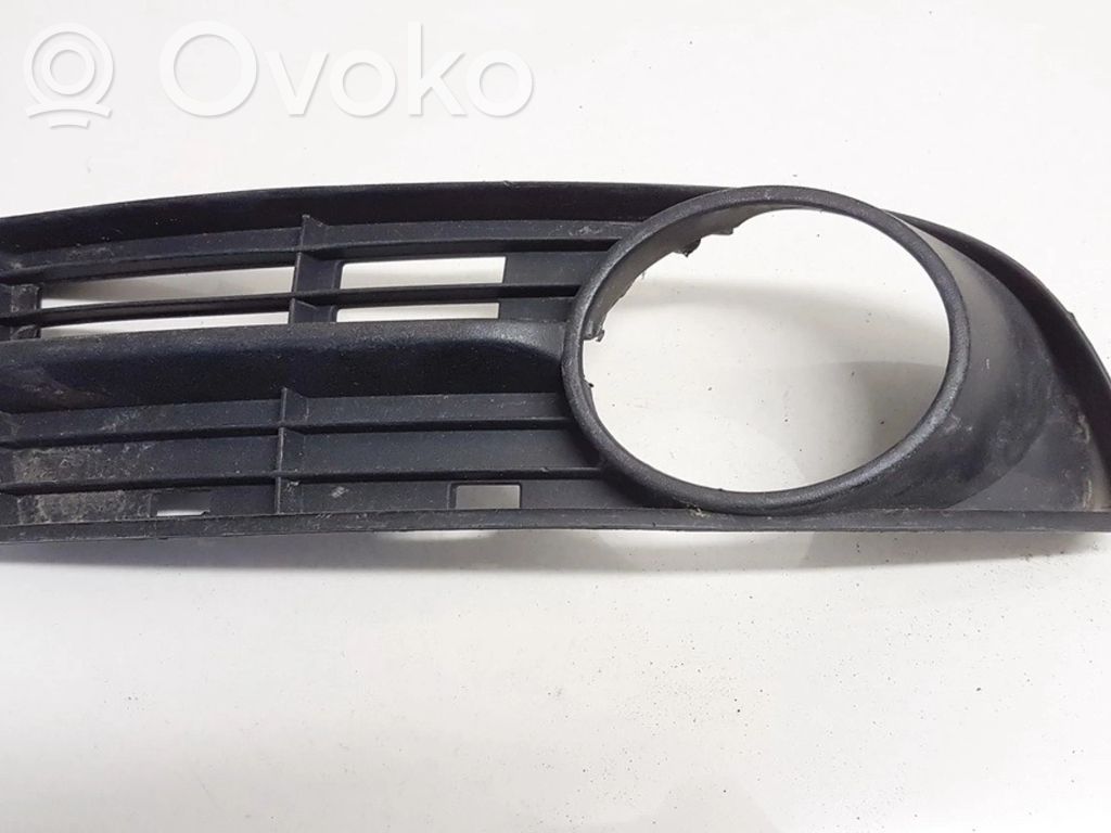 Volkswagen Touran I Kratka dolna zderzaka przedniego