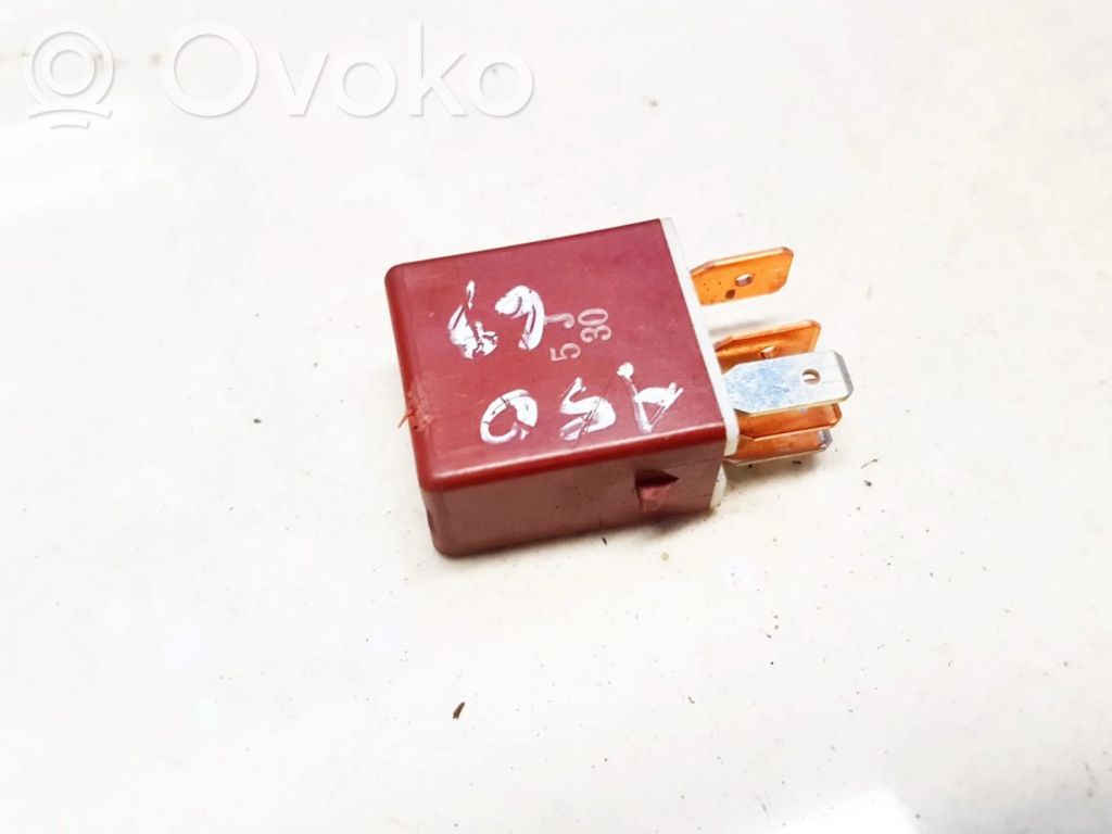 Lexus IS 220D-250-350 Alte relee 