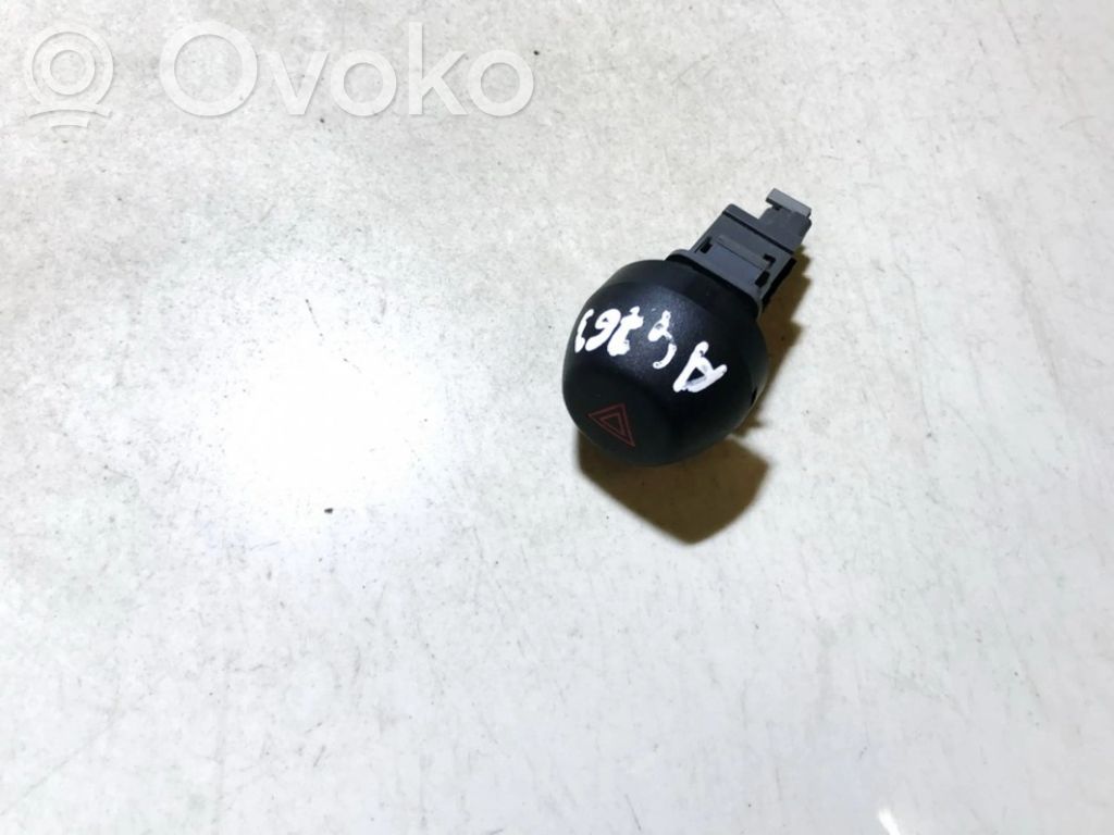 Comutator lumini pericol   15B060,15B060