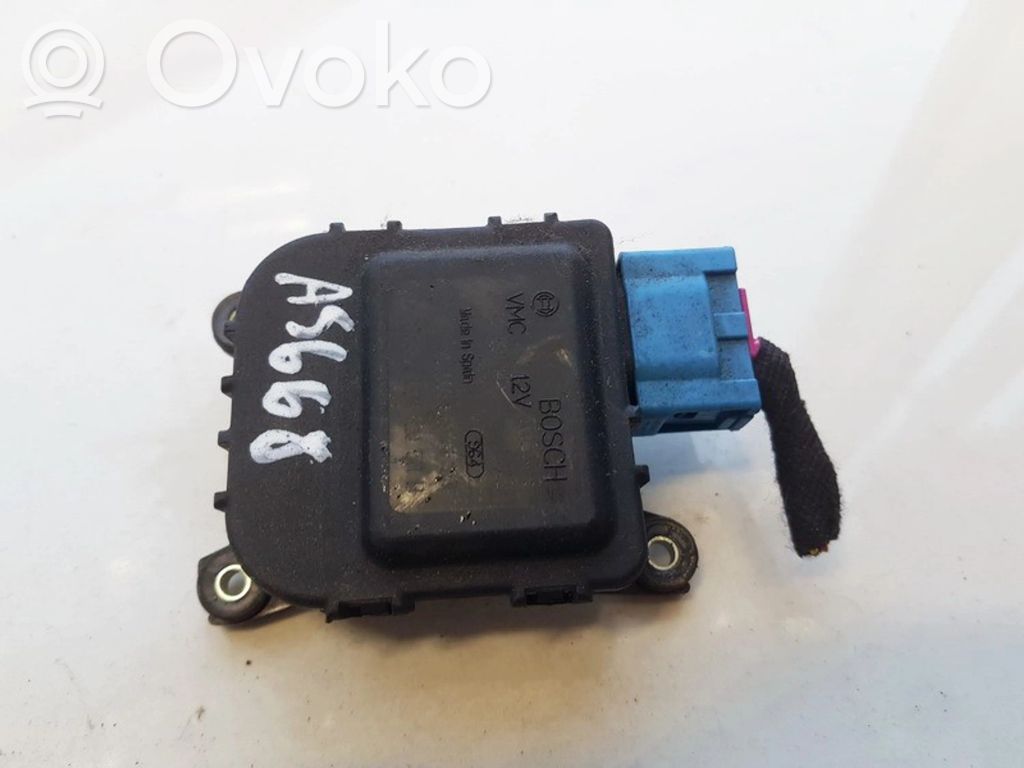 Volkswagen PASSAT B5.5 Motor/actuator clapetă aer 
